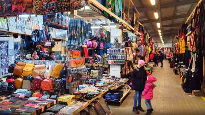 Tschechenmarkt Breitenbach Potucky überdachte Markthalle