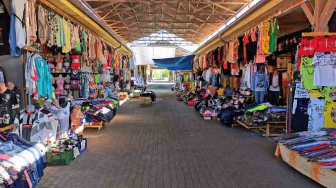 Tschechenmarkt-Cheb-Eger-Halle-Staende